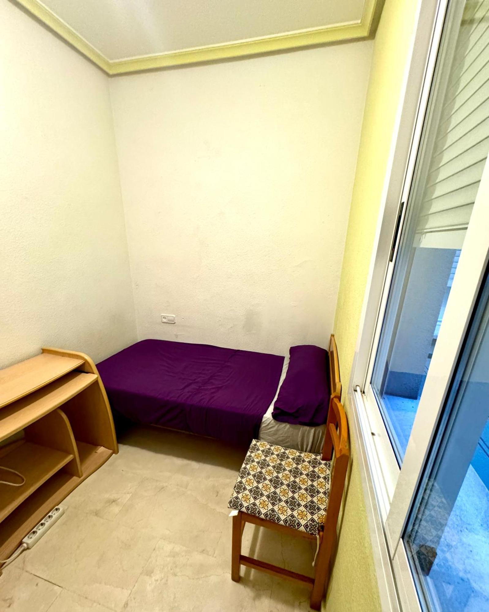 Economic Private Room In Center Of Гранада Екстериор снимка